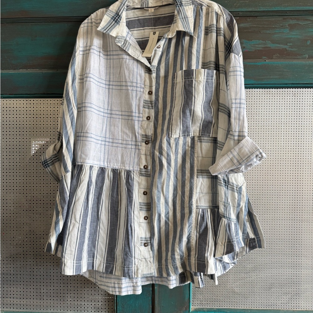 Pilcro Anthropologie Plaid Button-Up Shirt in Blue and Cream